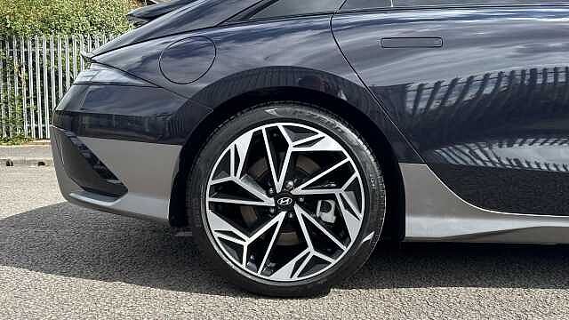 Hyundai IONIQ 6 168kW Premium 77kWh 4dr Auto Electric Saloon