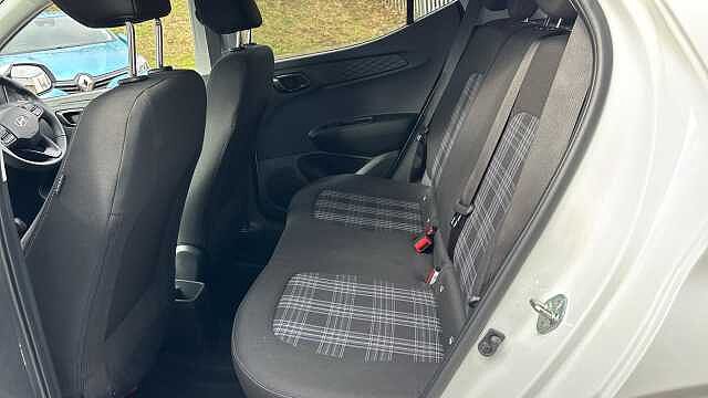 Hyundai i10 1.0 [63] Premium 5dr Auto [Nav] Petrol Hatchback
