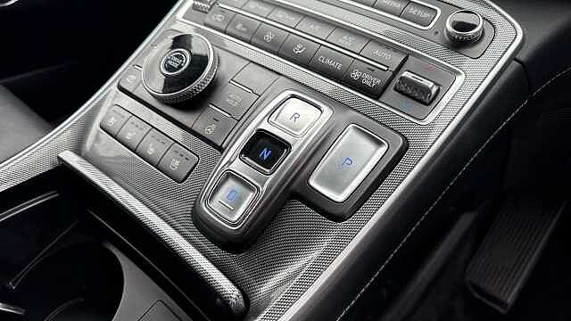 Hyundai SANTA FE 1.6 TGDi Hybrid Ultimate 5dr Auto Hybrid Estate