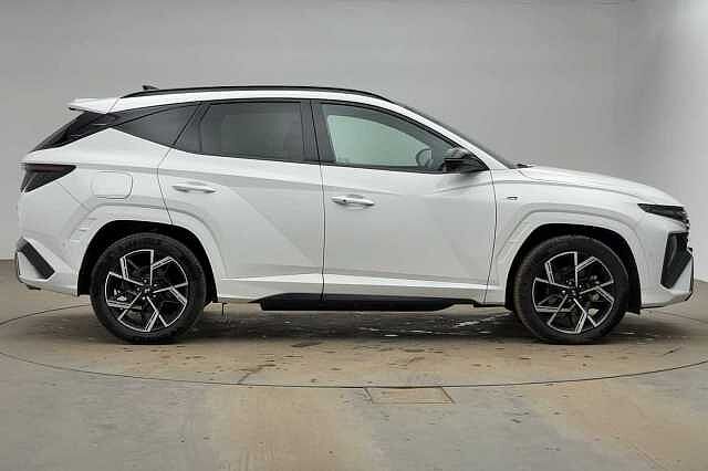 Hyundai TUCSON 1.6T Plug-in Hybrid N Line S 5dr 4WD Auto Estate White
