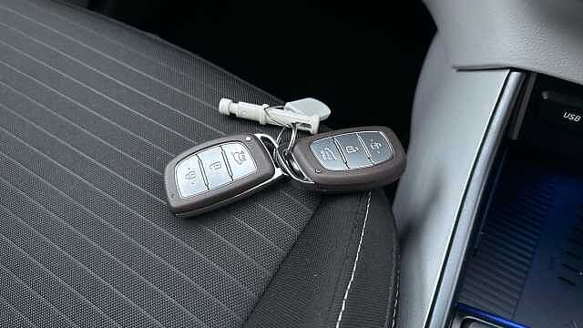 Hyundai i20 1.0T GDi 48V MHD SE Connect 5dr Petrol Hatchback