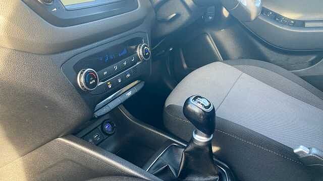 Hyundai i20 1.2 MPi Premium Nav 5dr Petrol Hatchback