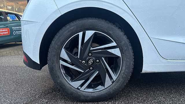 Hyundai I20 1.0T GDi 48V MHD SE Connect 5dr Petrol Hatchback White