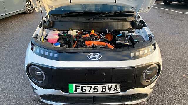 Hyundai INSTER 85kW 02 49kWh 5dr Auto Electric Hatchback