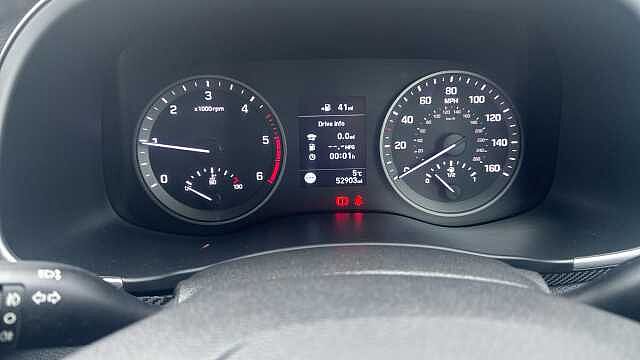 Hyundai TUCSON 1.6 CRDi 48V MHD SE Nav 5dr 2WD Diesel Estate Black