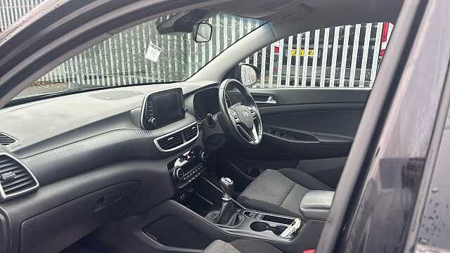 Hyundai TUCSON 1.6 CRDi 48V MHD SE Nav 5dr 2WD Diesel Estate Black