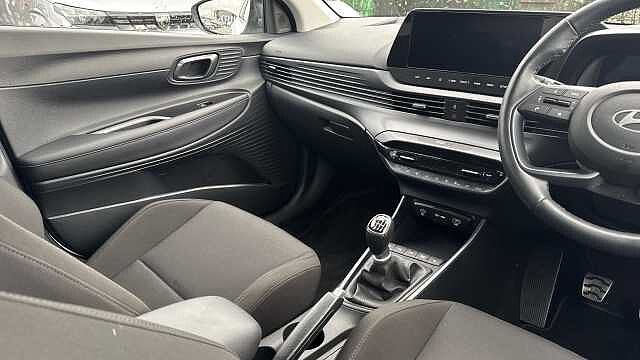 Hyundai BAYON 1.0 TGDi Premium 5dr Petrol Hatchback White
