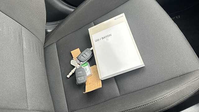 Hyundai BAYON 1.0 TGDi Premium 5dr Petrol Hatchback White