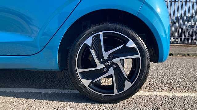 Hyundai i10 1.2 MPi Premium 5dr Petrol Hatchback