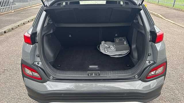 Hyundai KONA 150kW Premium SE 64kWh 5dr Auto Electric Hatchback