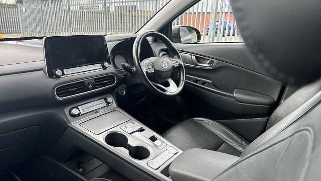 Hyundai KONA 150kW Premium SE 64kWh 5dr Auto Electric Hatchback
