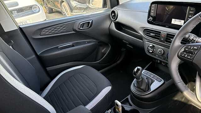 Hyundai i10 1.0 [63] Advance 5dr Auto [Nav] Petrol Hatchback