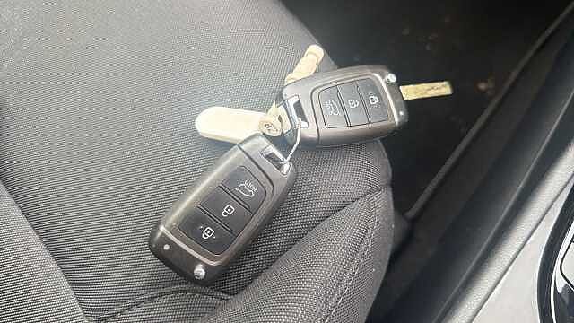 Hyundai TUCSON 1.6 TGDi SE Connect 5dr 2WD Petrol Estate Blue
