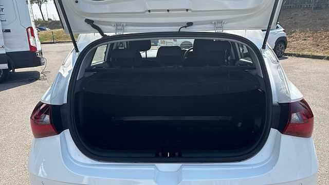 Hyundai I20 1.0T GDi 48V MHD SE Connect 5dr Petrol Hatchback White
