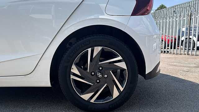 Hyundai I20 1.0T GDi 48V MHD SE Connect 5dr Petrol Hatchback White
