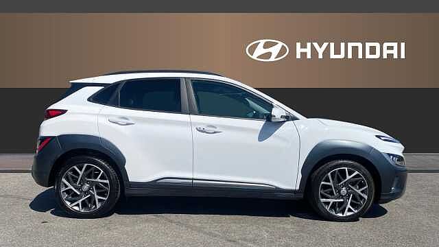 Hyundai KONA 1.6 GDi Hybrid Ultimate 5dr DCT Hybrid Hatchback White