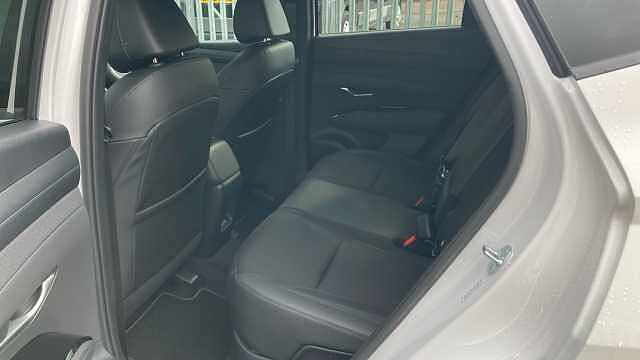Hyundai TUCSON 1.6T 239 Hybrid Black Line 5dr Auto Hybrid Estate Special Solid - Atlas White