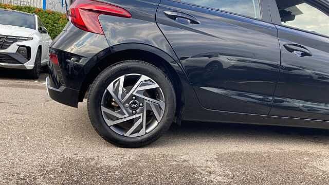 Hyundai I20 1.0T GDi Advance [Nav] 5dr Petrol Hatchback Black